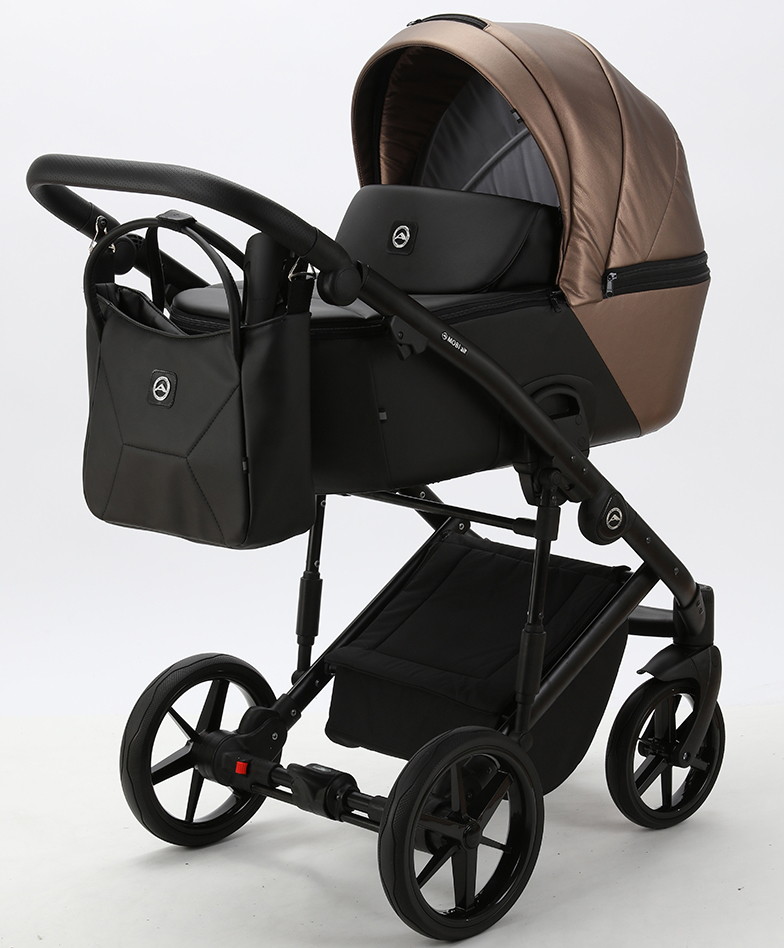 Детская коляска Adamex Mobi Deluxe 3 в 1 M-SD11 (ТЕМНО-БЕЖЕВЫЙ ПЕРЛ+ЧЕРНАЯ КОЖА)