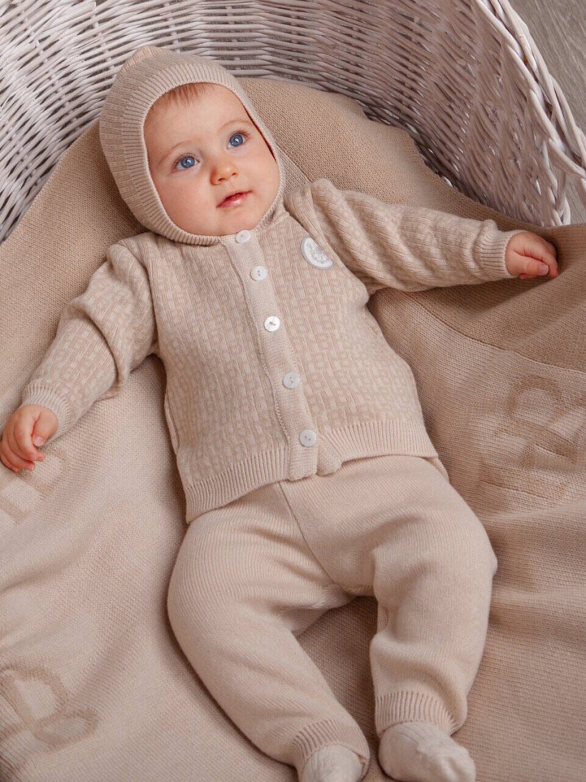 Комплект 2 предмета НаследникЪ Выжанова кардиган с капюшоном и брюки НВ6023 ЧЗ бежевый 62