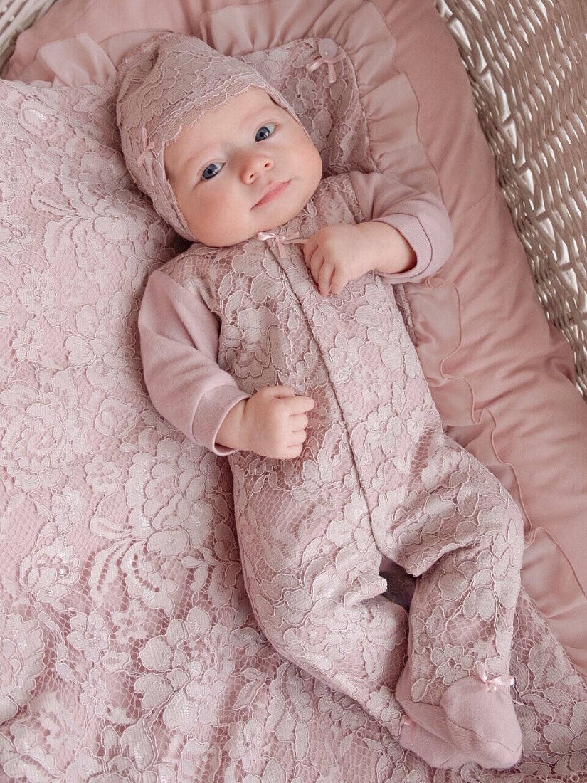 Комплект на выписку НаследникЪ Выжанова Perfetto для девочки 2 пр. 01037 ЧЗ пудра 56